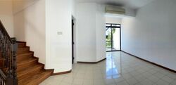 Yuk Tong Avenue (D21), Terrace #465397071